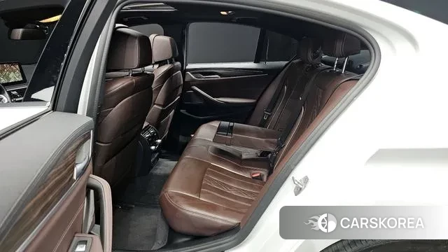 BMW 5 Series (G30) 2021 Белый из Кореи, фото 3