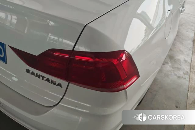 Volkswagen Santana 2023 Белый из Китая, фото 3