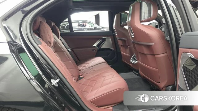 BMW 7 Series (G70) 2026 Черный из Кореи, фото 3