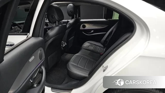 Mercedes-Benz E-Class W213 2018 Белый из Кореи, фото 3