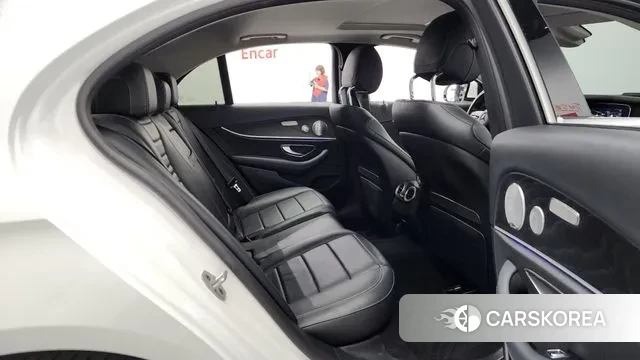 Mercedes-Benz E-Class W213 2018 Белый из Кореи, фото 3