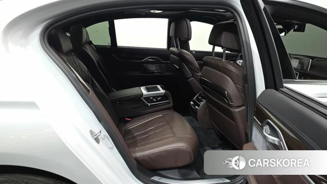 BMW 7 Series (G11) 2021 Белый из Кореи, фото 3