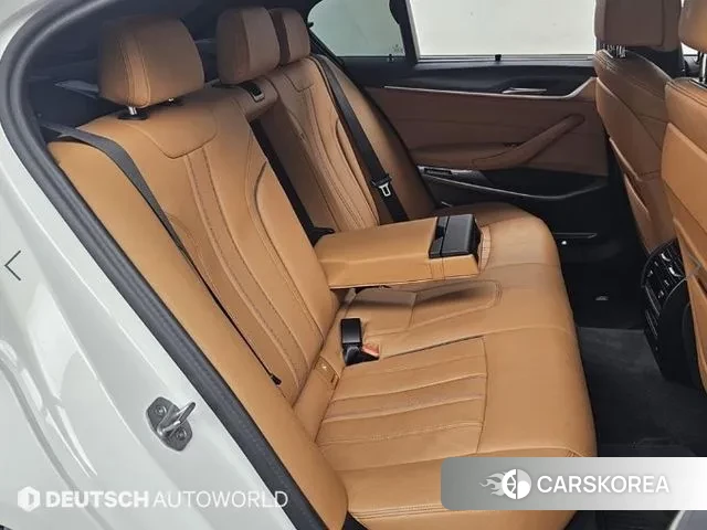 BMW 5 Series (G30) 2023 Белый из Кореи, фото 3