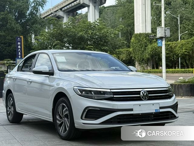 Volkswagen Bora 2026 Белый из Китая, фото 3