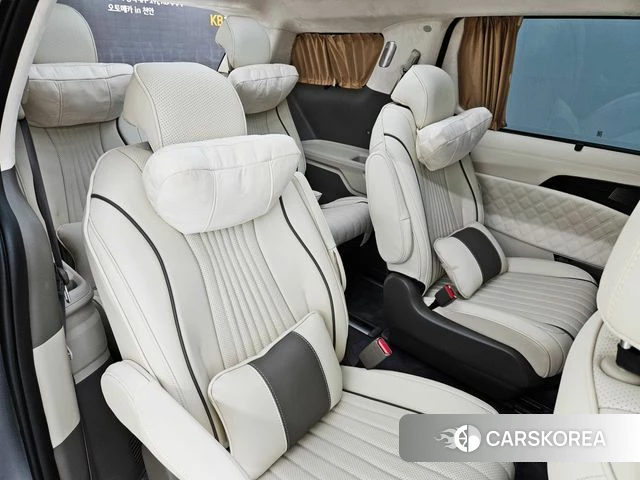 Kia The New Carnival 4th Generation 2024 Серебристо-серый из Кореи, фото 3