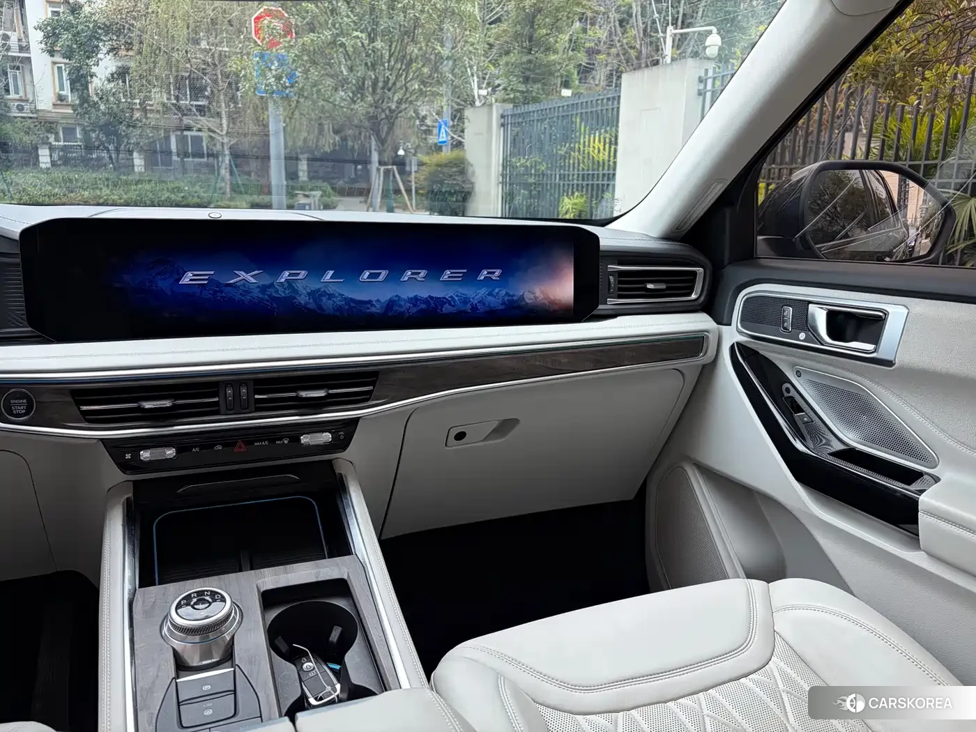 Ford Explorer 2024 Черный из Китая, фото 3