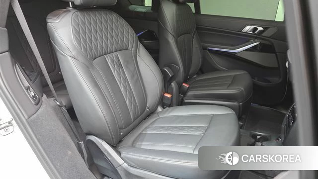 BMW X7 (G07) 2023 Белый из Кореи, фото 3