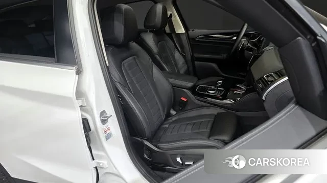 BMW X4 (G02) 2023 Белый из Кореи, фото 3