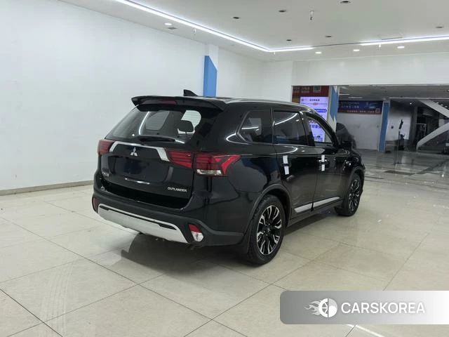 Mitsubishi  Outlander 2019 Черный из Китая, фото 3