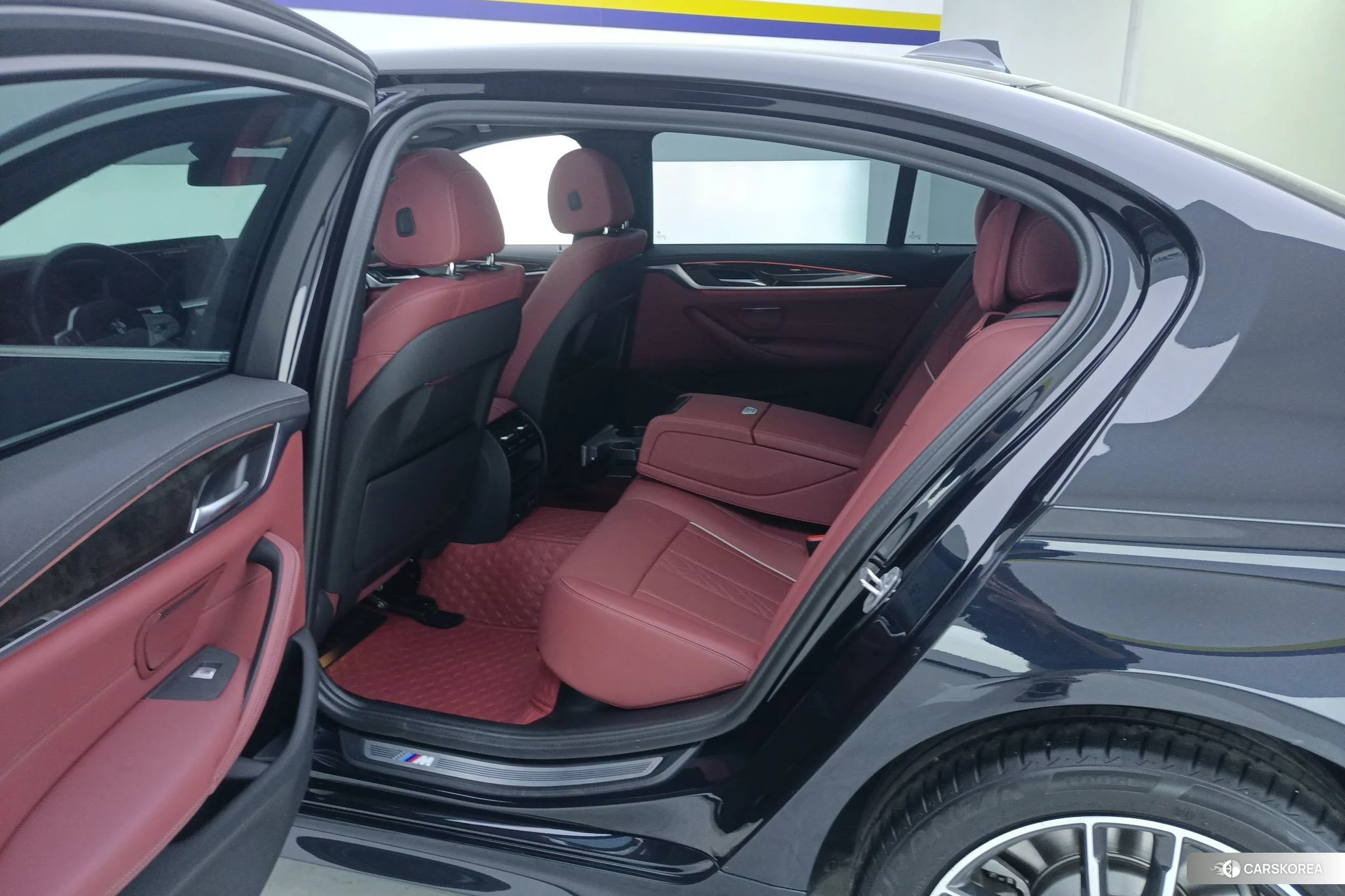 BMW 5 series 2022 Черный из Китая, фото 3