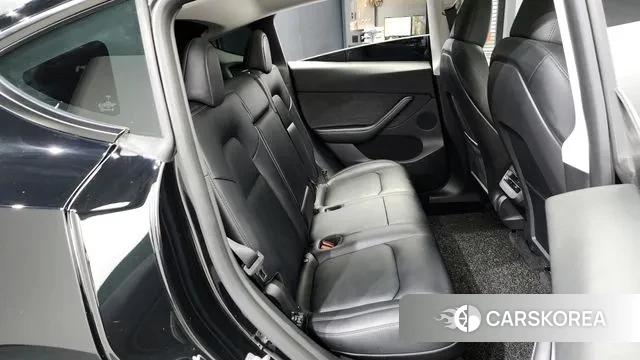 Tesla Model Y 2024 Черный из Кореи, фото 3