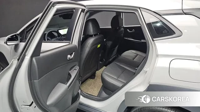 Hyundai The New Kona 2022 Серебристо-серый из Кореи, фото 3