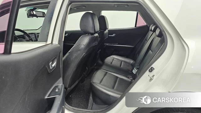 Kia Stonic 2018 Белый из Кореи, фото 3