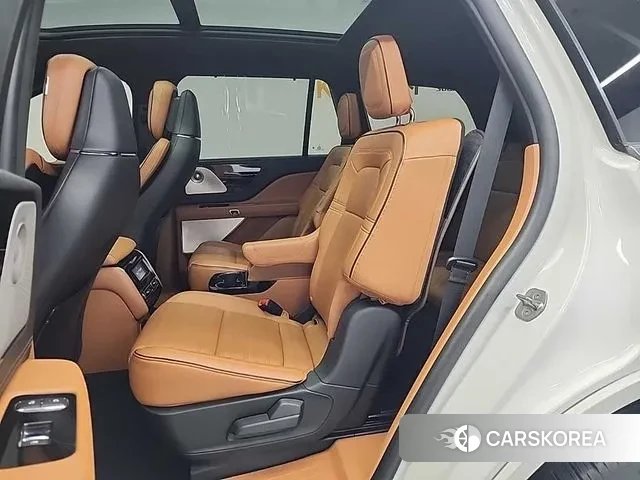 Lincoln Aviator 2nd generation 2022 Белый из Кореи, фото 3