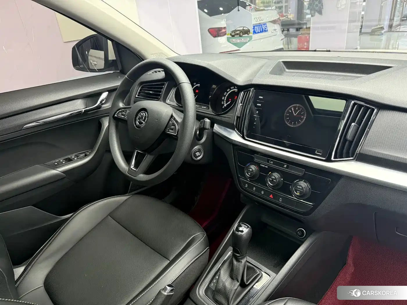 Skoda Komick 2022 Белый из Китая, фото 3