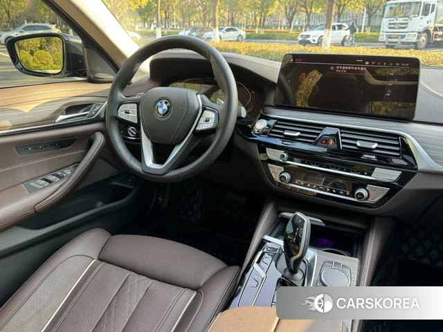 BMW 5 series 2021 Черный из Китая, фото 3