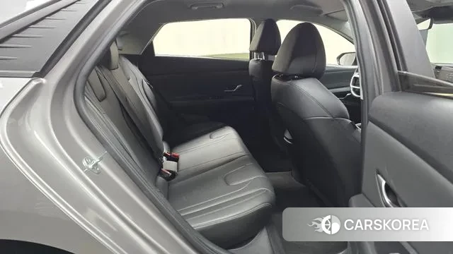 Hyundai Avante (CN7) 2020 Серебристо-серый из Кореи, фото 3