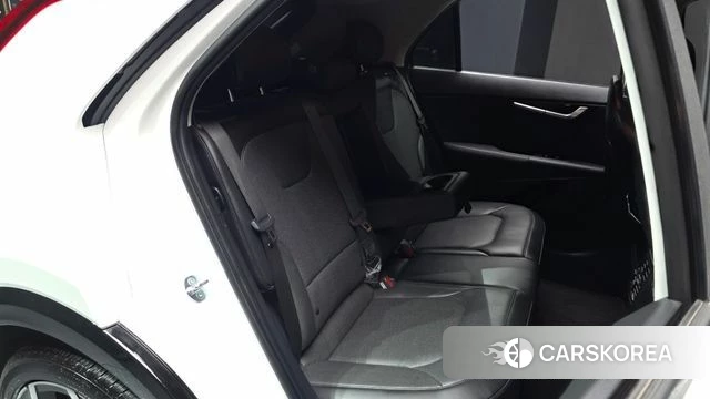 Kia Di Ol Nu Niro 2025 Белый из Кореи, фото 3