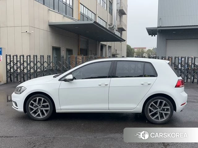 Volkswagen Golf 2020 Белый из Китая, фото 3