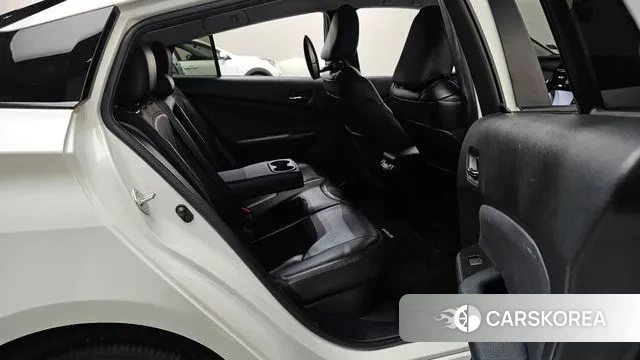 Toyota Prius 4th Generation 2019 Белый из Кореи, фото 3