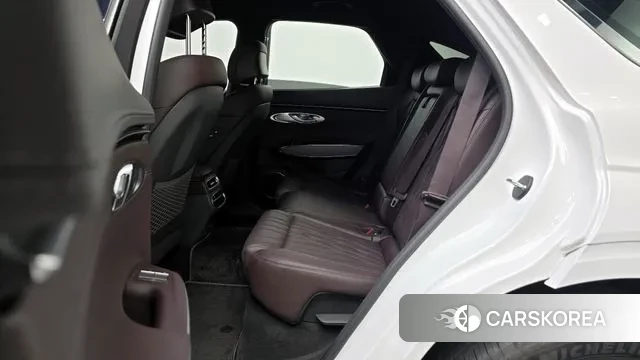 Genesis GV70 2023 Белый из Кореи, фото 3