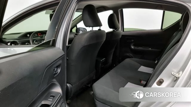 Toyota Prius C 2018 Серебряный из Кореи, фото 3