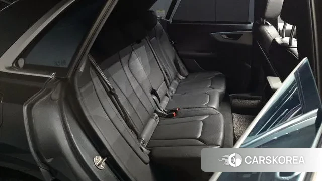 Audi Q8 (4M) 2021 Серый из Кореи, фото 3