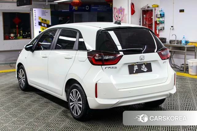 Honda Fit 2021 Белый из Китая, фото 3