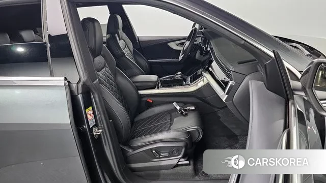 Audi Q8 (4M) 2020 Серый из Кореи, фото 3