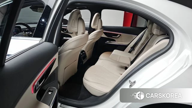 Mercedes-Benz E-Class W214 2025 Белый из Кореи, фото 3