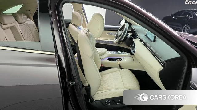 Genesis GV70 2023 Фиолетовый из Кореи, фото 3