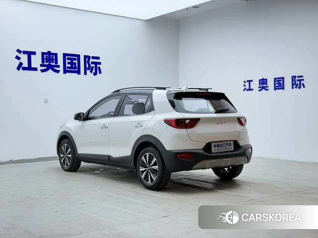 Kia Yi Ran 2022 Белый из Китая, фото 3