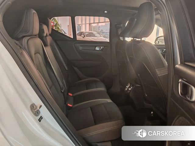Volvo XC40 2022 Белый из Китая, фото 3