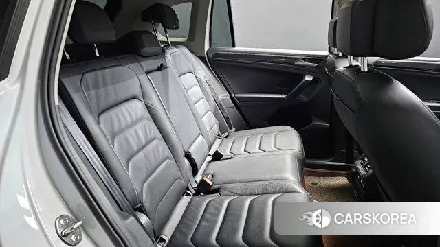 Volkswagen Tiguan second Generation 2021 Белый из Кореи, фото 3