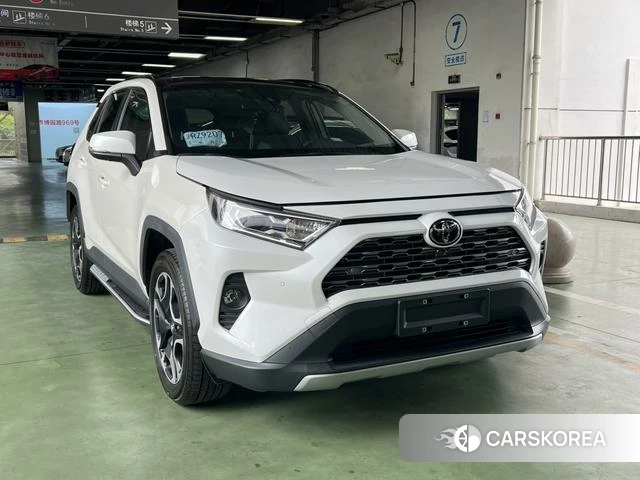 Toyota RAV4 Rongfang 2021 Белый из Китая, фото 3