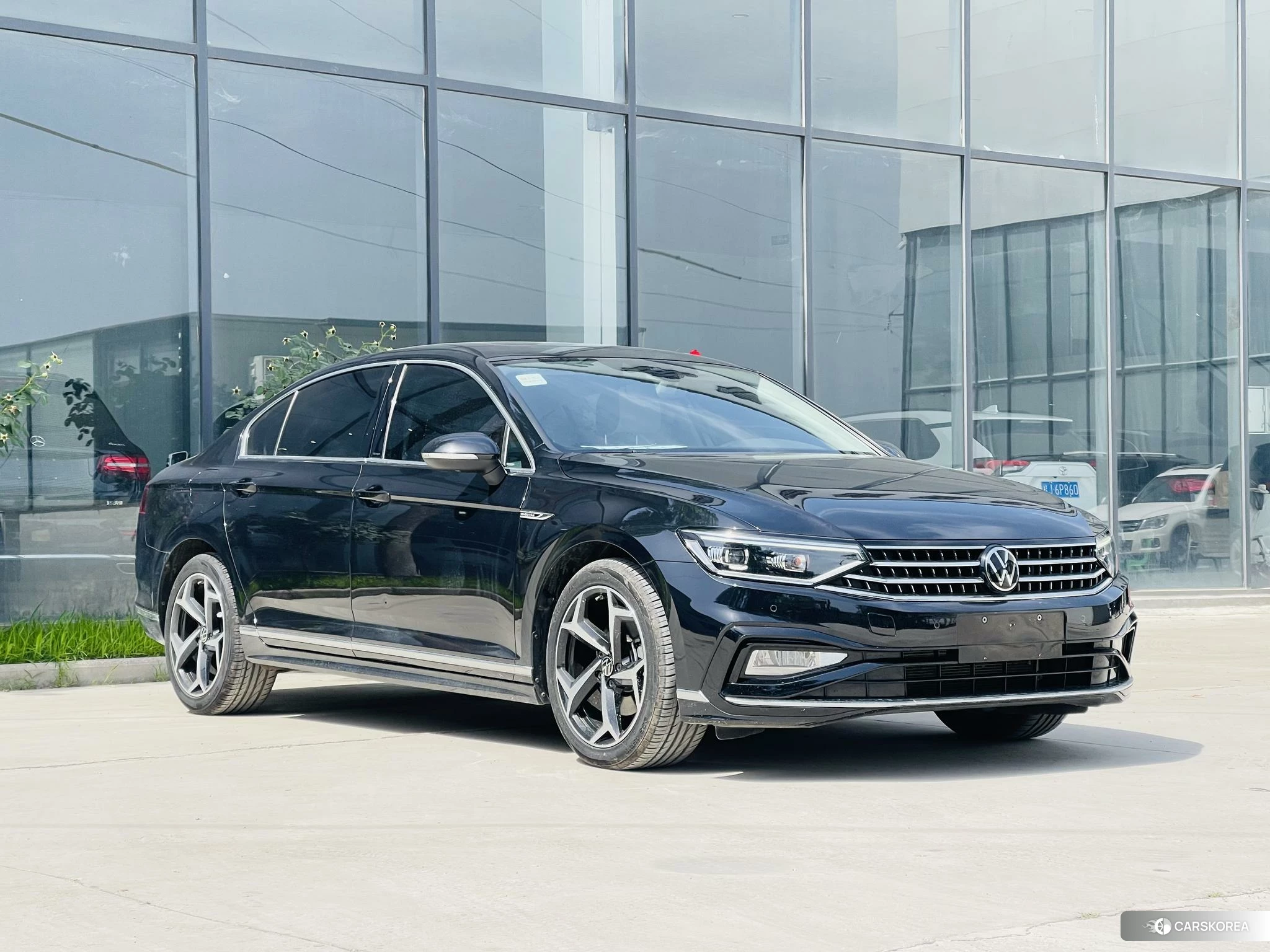 Volkswagen Magotan 2022 Черный из Китая, фото 3