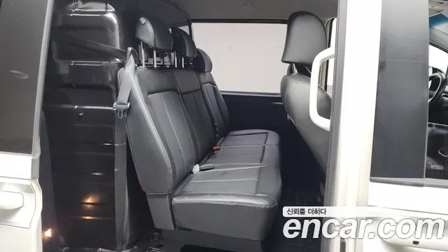 Hyundai Staria 2022 Белый из Кореи, фото 3