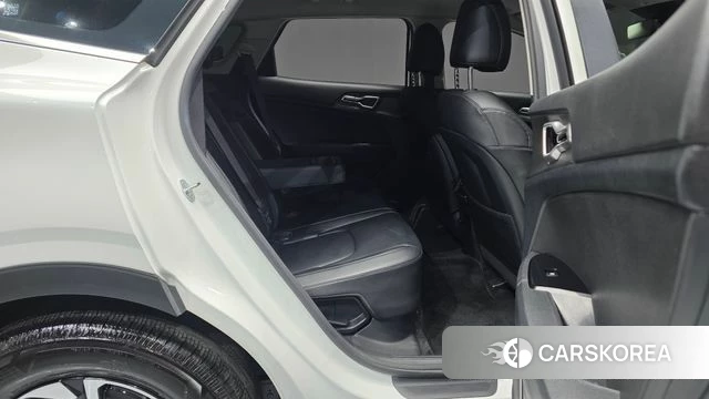 Kia Sportage 5th Generation Hybrid 2022 Белый из Кореи, фото 3