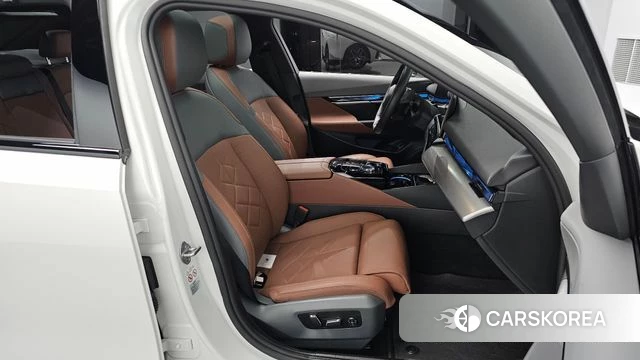 BMW i5 (G60) 2023 Белый из Кореи, фото 3