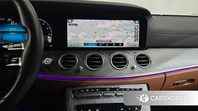 Mercedes-Benz E-Class W213 2021 Белый из Кореи, фото 3