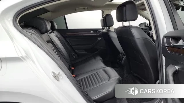 Volkswagen Passat GT (B8) 2018 Белый из Кореи, фото 3