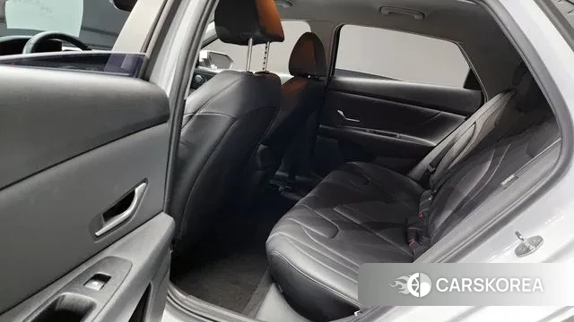 Hyundai The New Avante (CN7) 2024 Белый из Кореи, фото 3