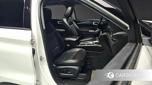 Ford Explorer 6th Generation 2021 Белый из Кореи, фото 3