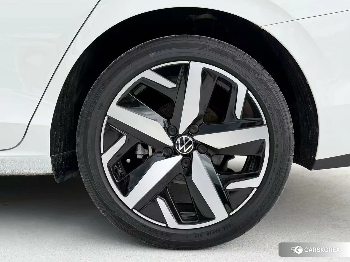Volkswagen Lingdu 2022 Белый из Китая, фото 3