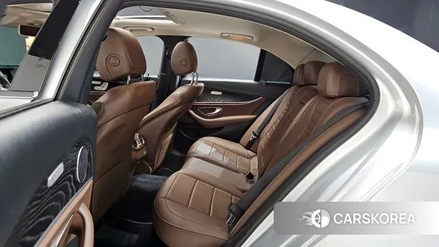 Mercedes-Benz E-Class W213 2019 Серебряный из Кореи, фото 3