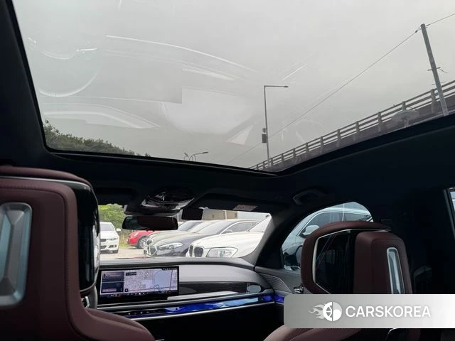 BMW 7 Series (G70) 2025 Черный из Кореи, фото 3