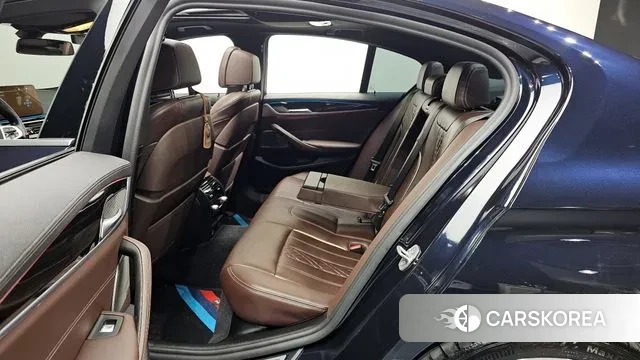 BMW 5 Series (G30) 2021 Черный из Кореи, фото 3