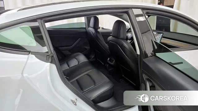 Tesla Model 3 2021 Белый из Кореи, фото 3