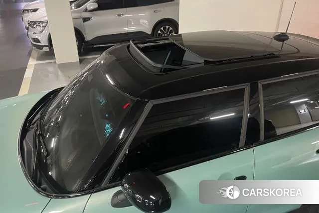 Mini Cooper S 4th Generation 2024 Цвет галактики из Кореи, фото 3