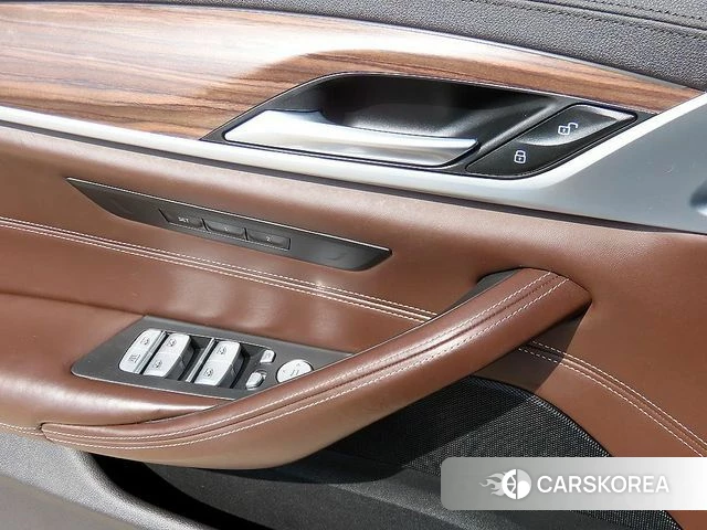 BMW 5 Series (G30) id 3807877 из Кореи 3